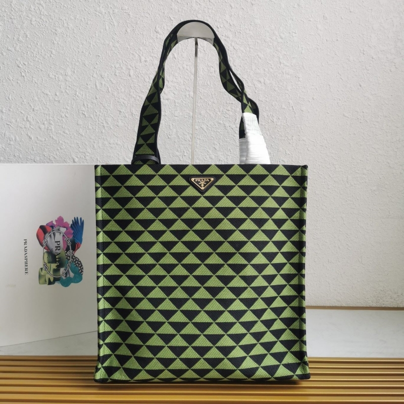 Pra*a shopping bags